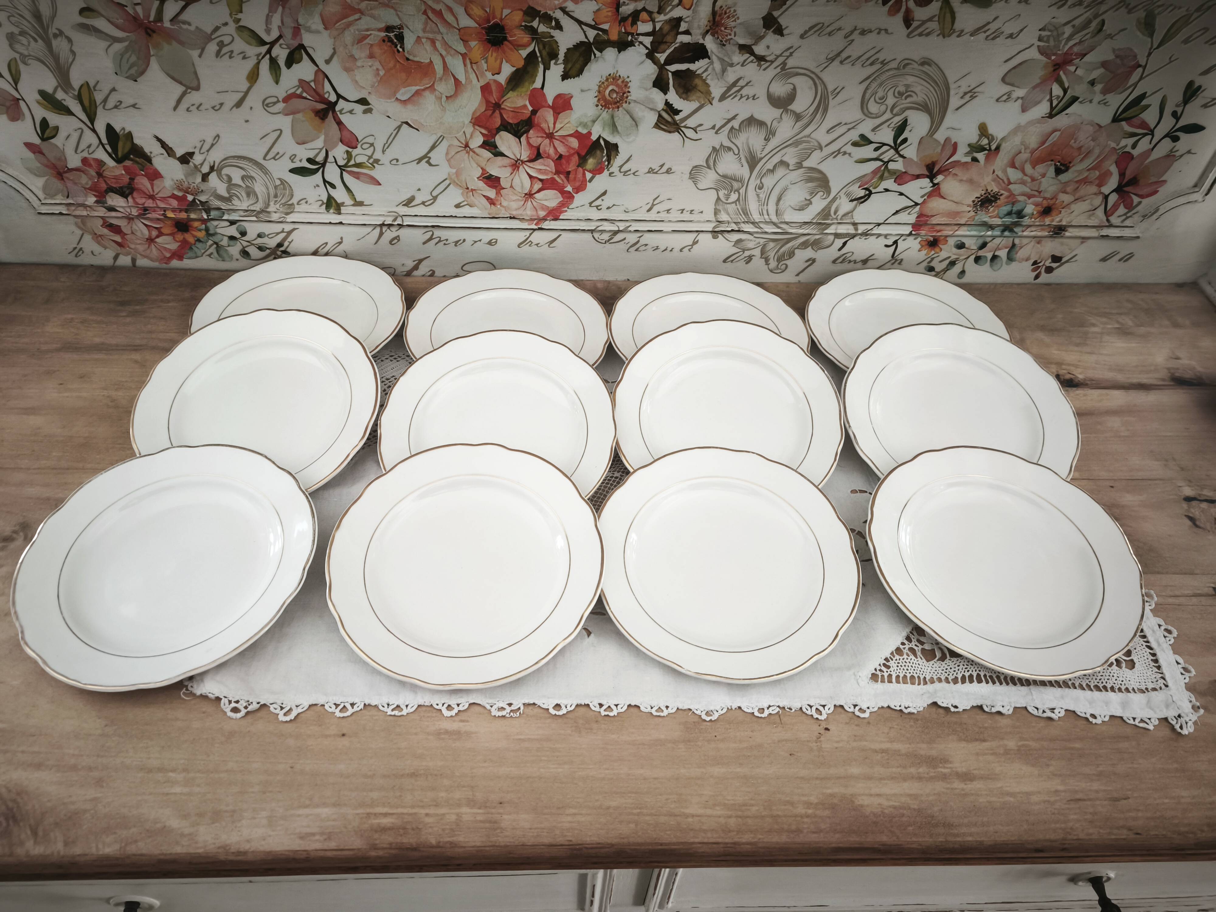 Set of 12 white earthenware dessert plates with a gold rim from Sarreguemines.