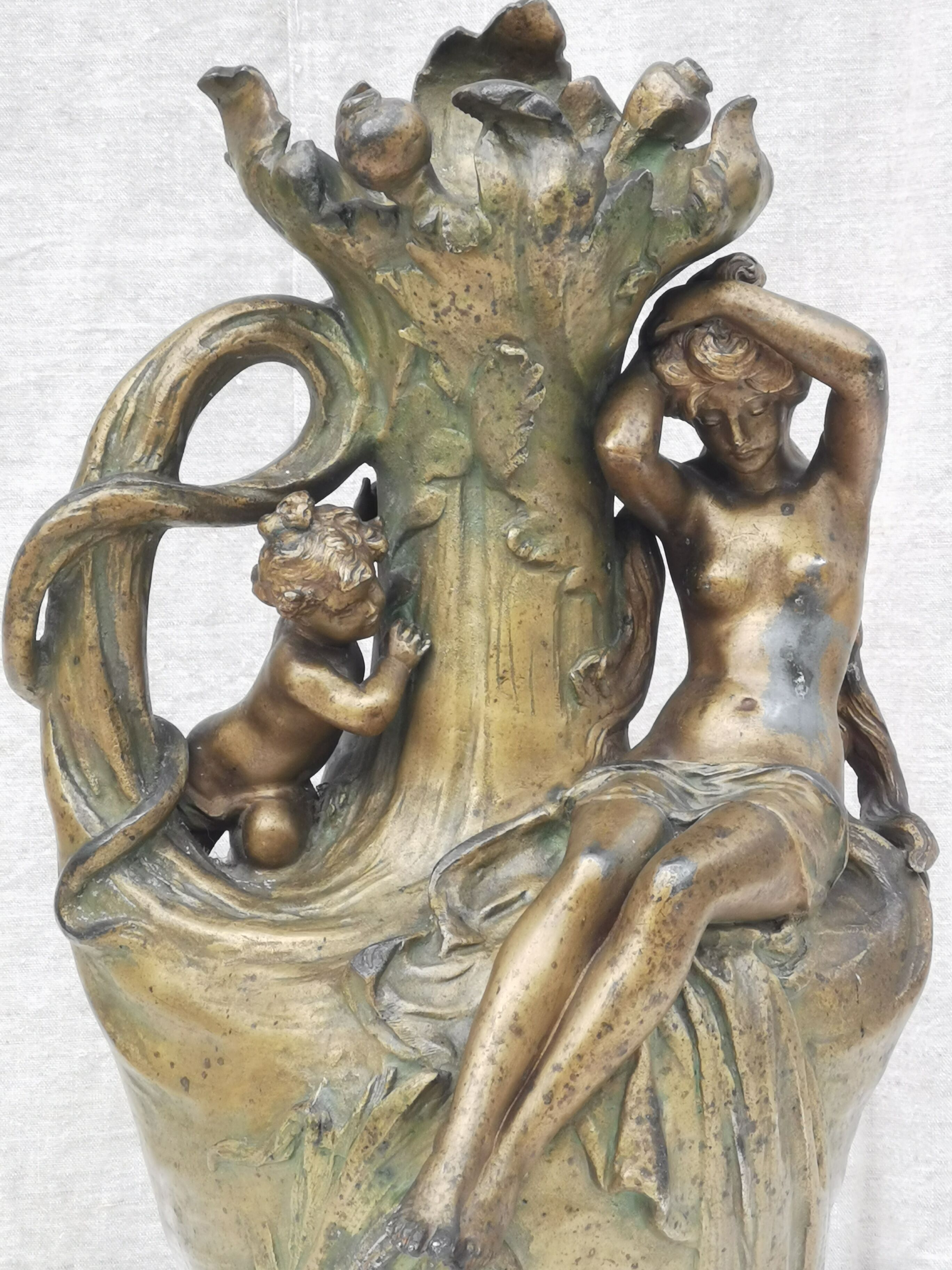 Art-nouveau sculpture signed " hyppolite moreau "