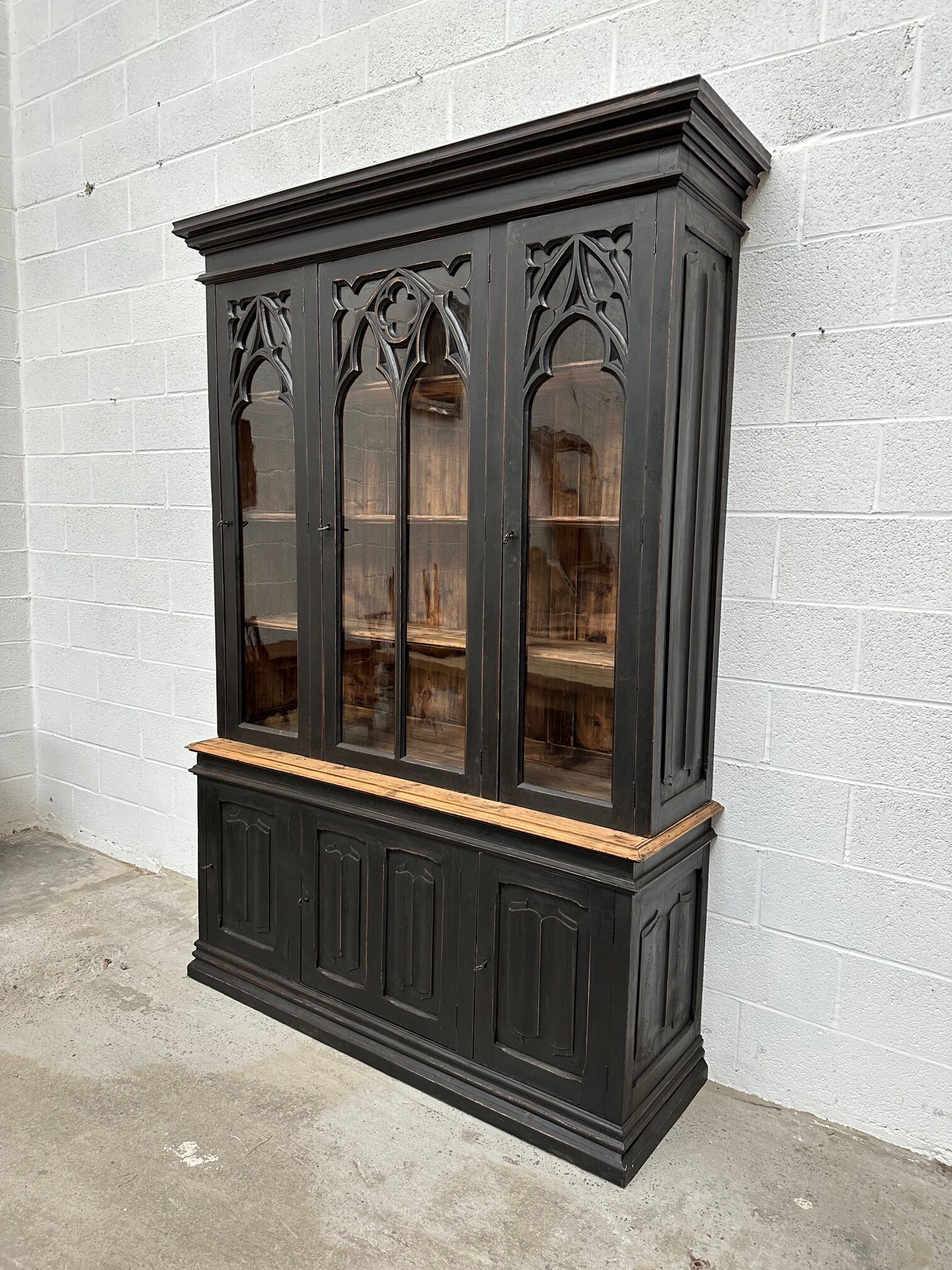 Early twentieth century oak bookcase