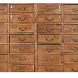 Commode en bois à 40 tiroirs