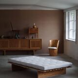 Modern Danish daybed, reupholstered, made of pine, by Nyt i Bo, 1970s.