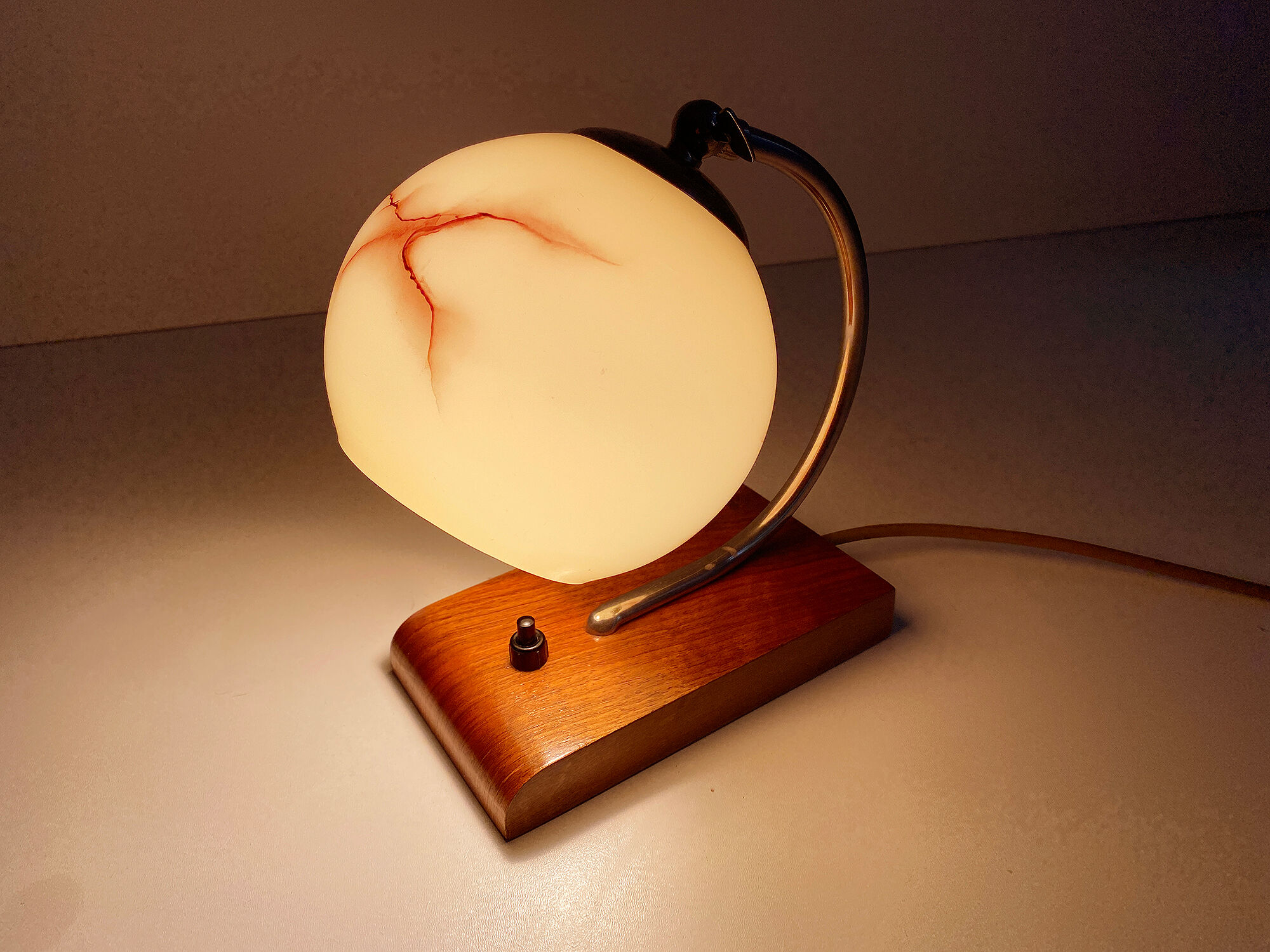 Table lamp art deco bauhaus, Vintage, 30s, Opaline Wood