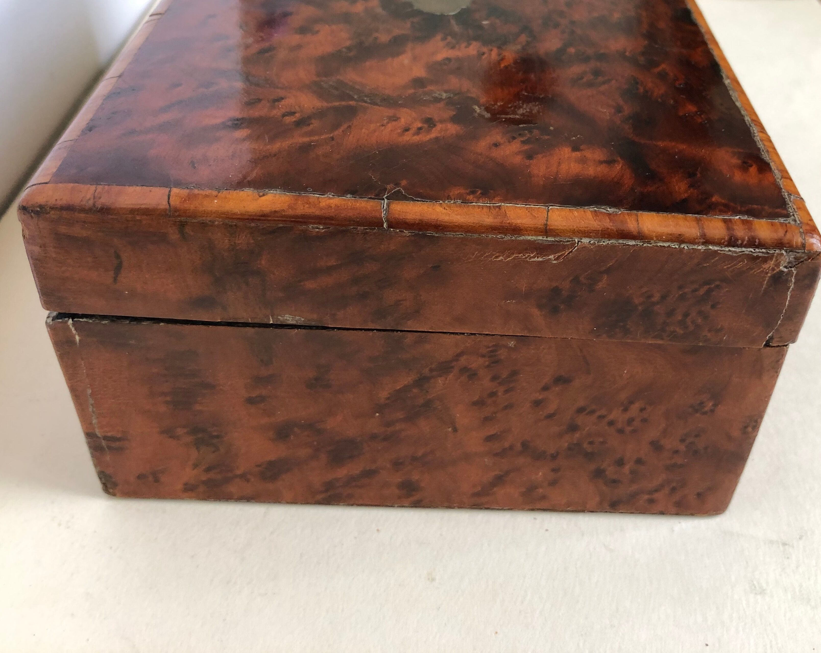 Jewelry box
