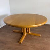 Scandinavian round coffee table in elm – Dyrlund, Denmark