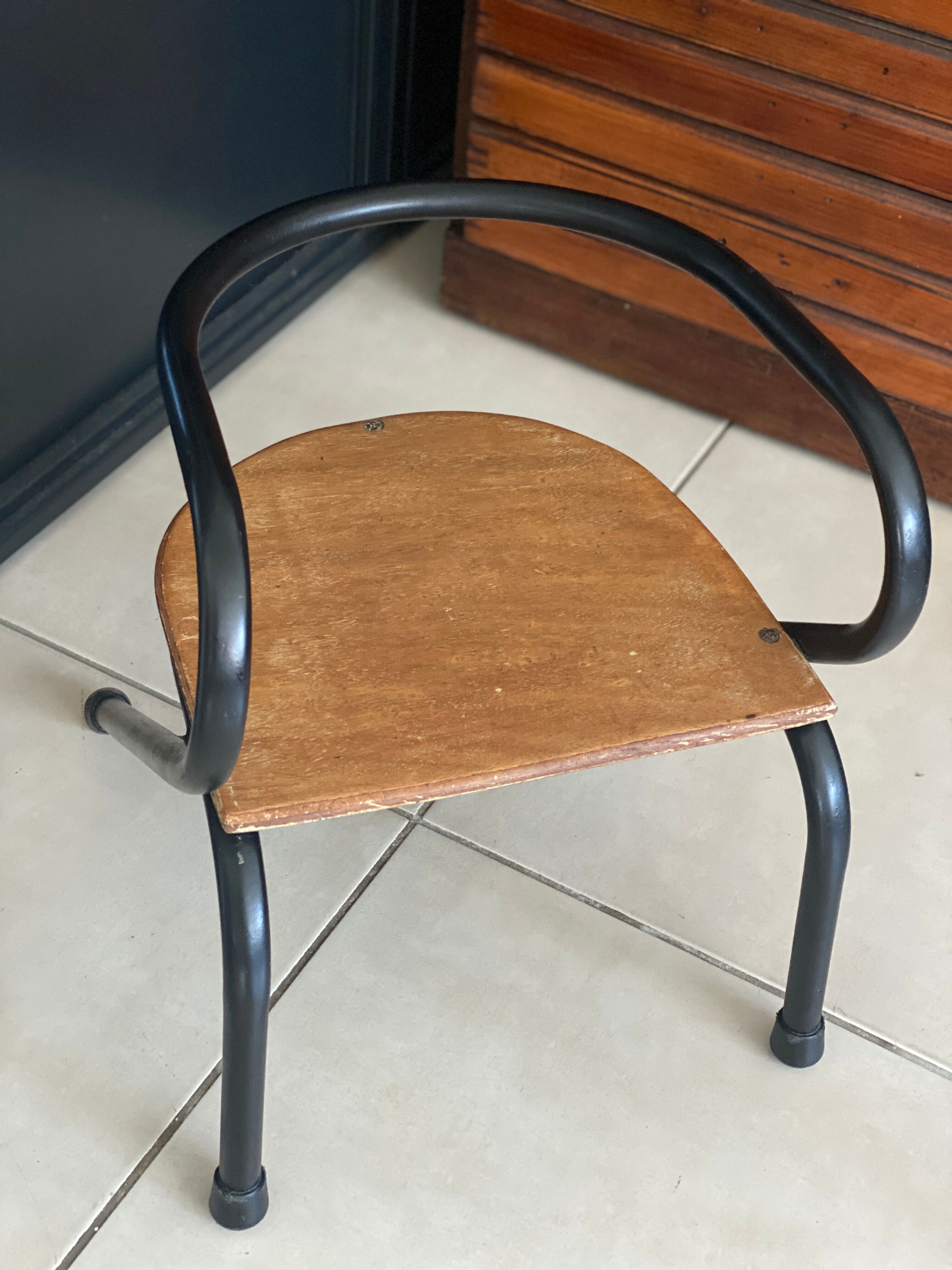 Chaise écolier enfant vintage de Jacques Hitier