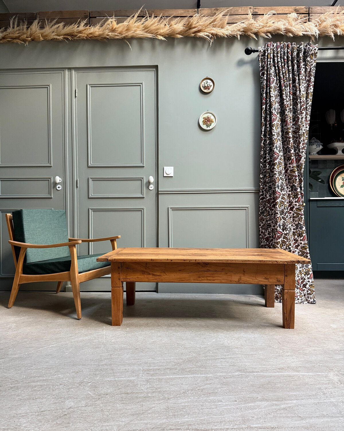 Large vintage coffee table in solid wood (renovated)