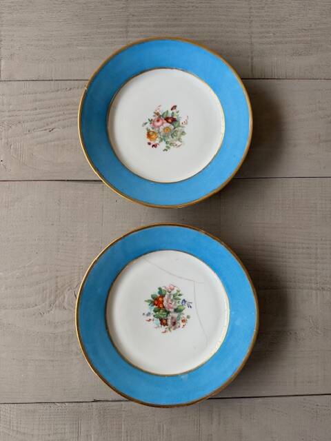 Service ancien de style Napoléon 3– 35 assiettes & pièces de présentation