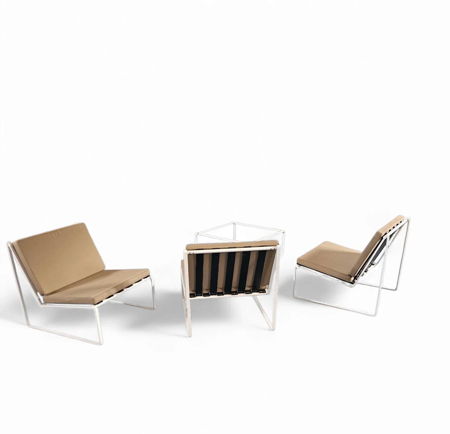 Chaises longues Kho Liang Ie 024 / table basse / Artifort 1962
