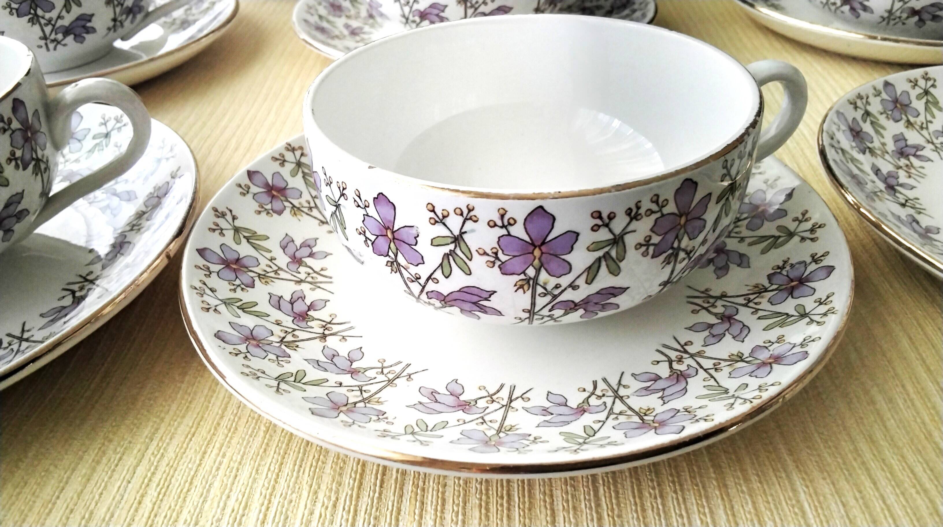 Antique tea service in Sarreguemines U&C earthenware.