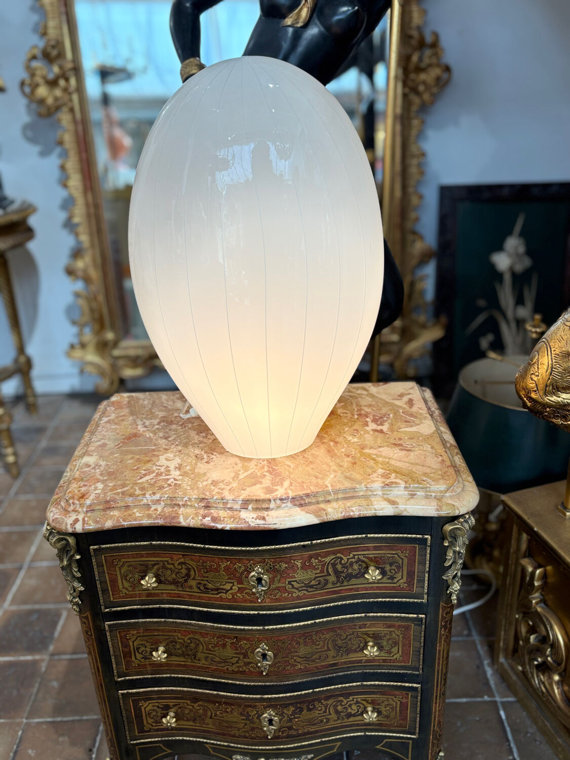 Superbe lampe à poser en verre de Murano.  Design Lino Tagliapietra po