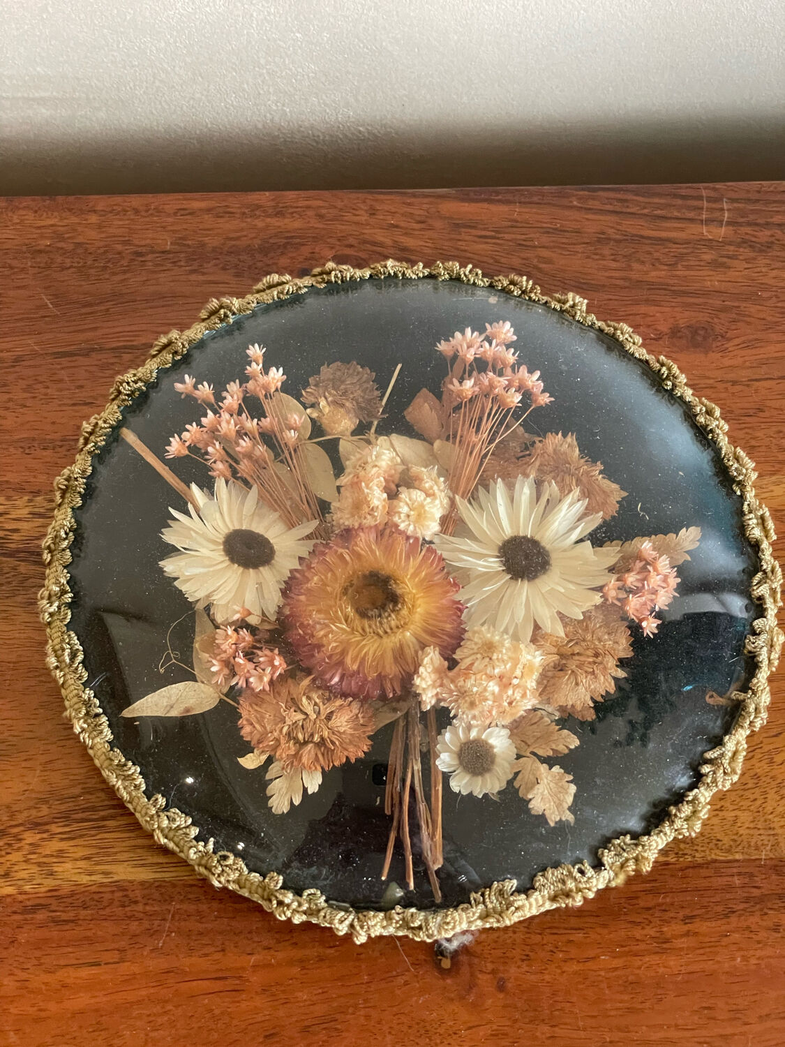 Cadre fleurs séchées et velour