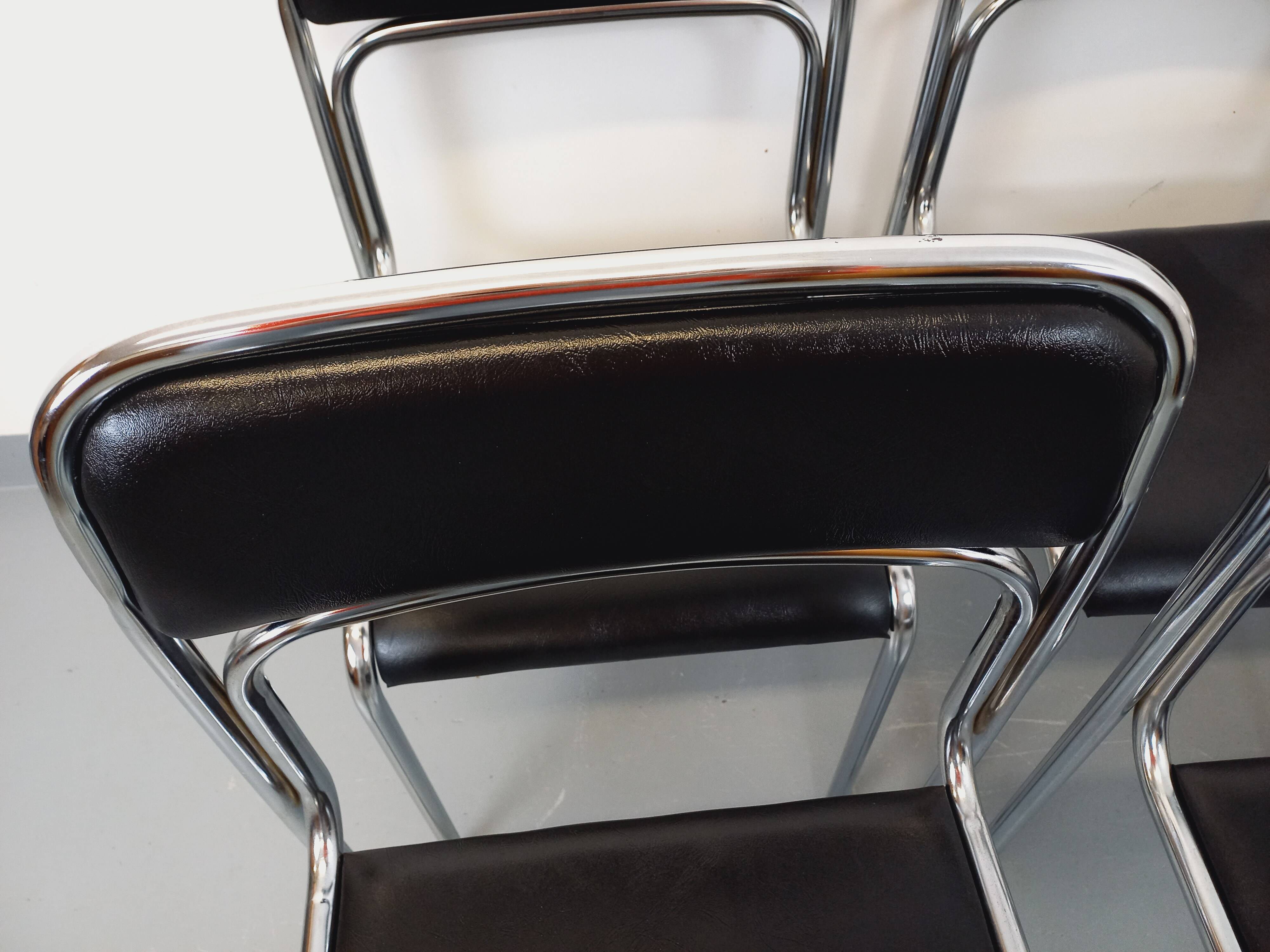 Set of 6 vintage Italian stackable chairs in chrome metal and skai.