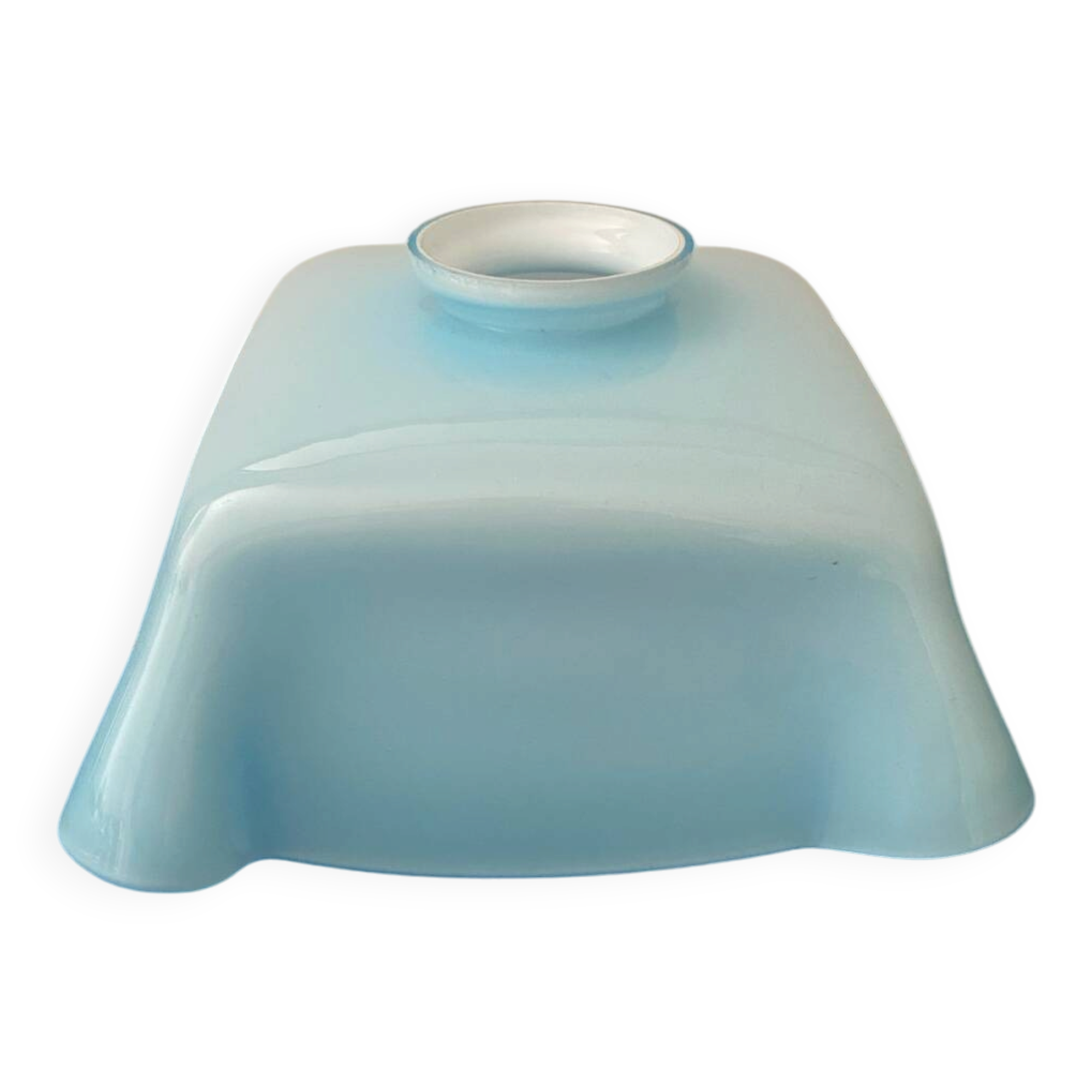 Opaline globe
