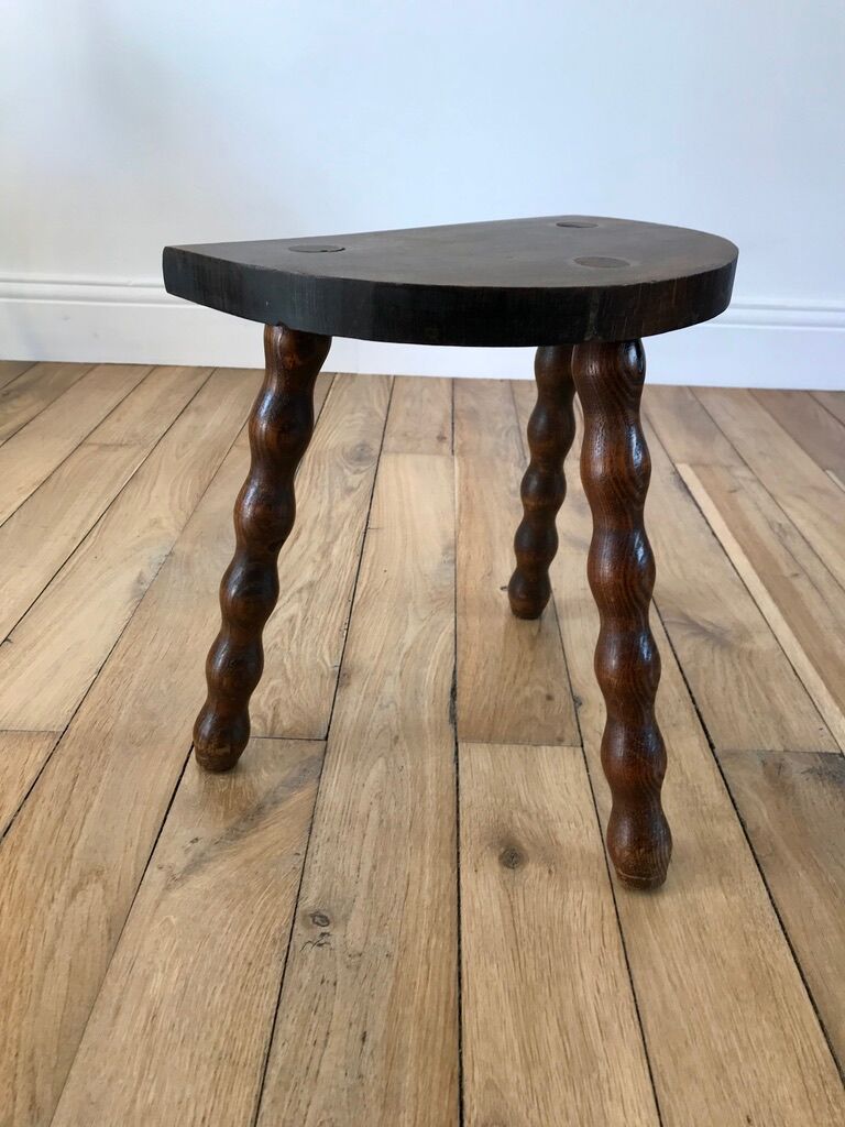 Tripod stool of cowherd in pearl wood 30s