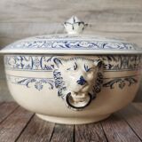 Souptureen heads of Lions Colbert Creil and Montereau