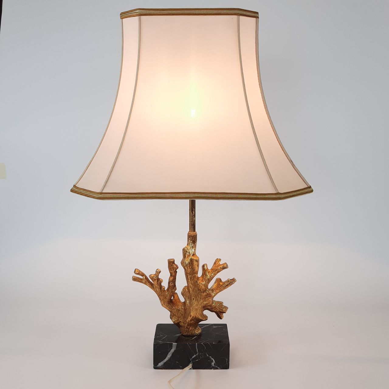Lampe de table - forme de corail - marbre et métal doré