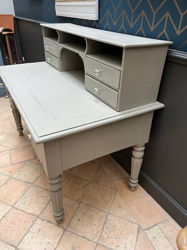 Bureau, secrétaire patiné