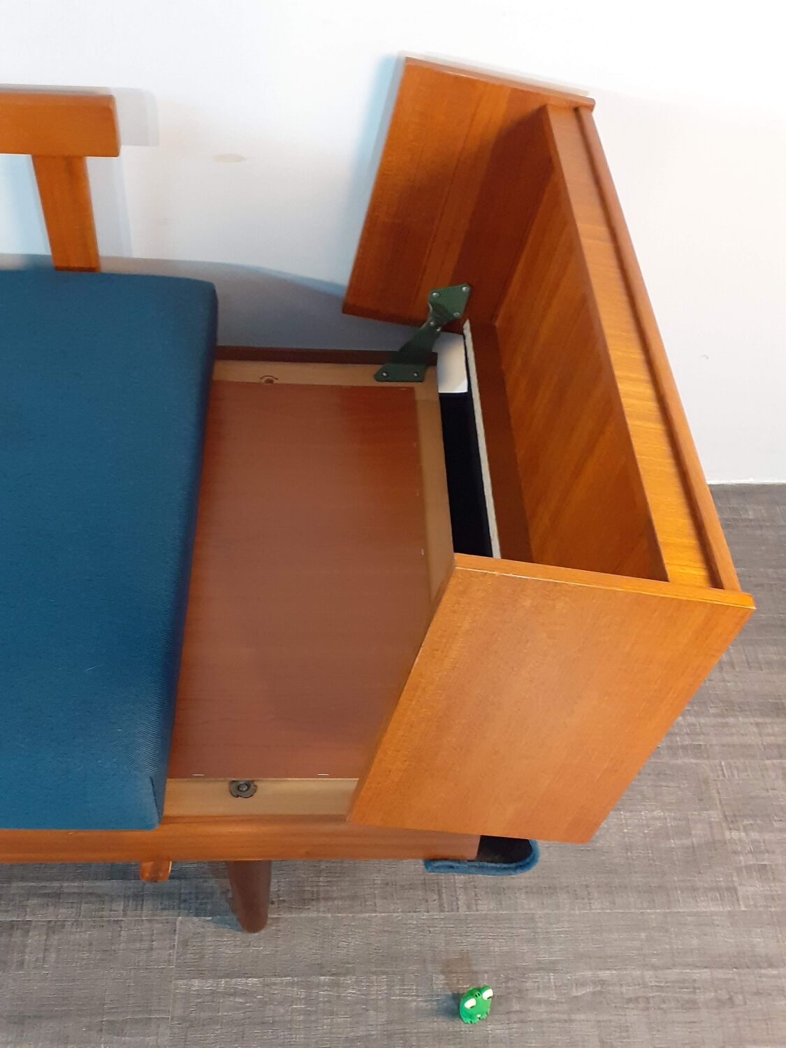 Vintage Norwegian daybed sofa, Restored, 1970s