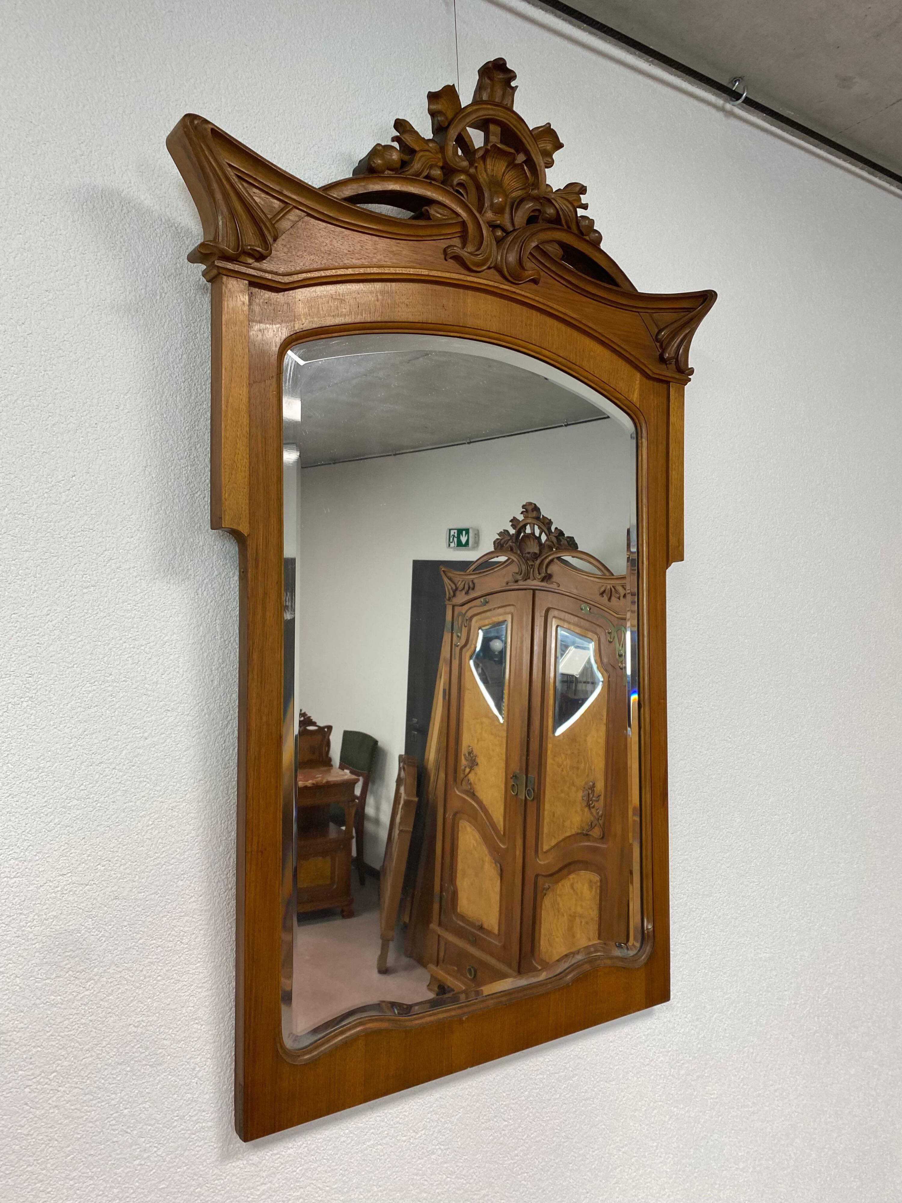 Art Nouveau bedroom set by Louis Majorelle