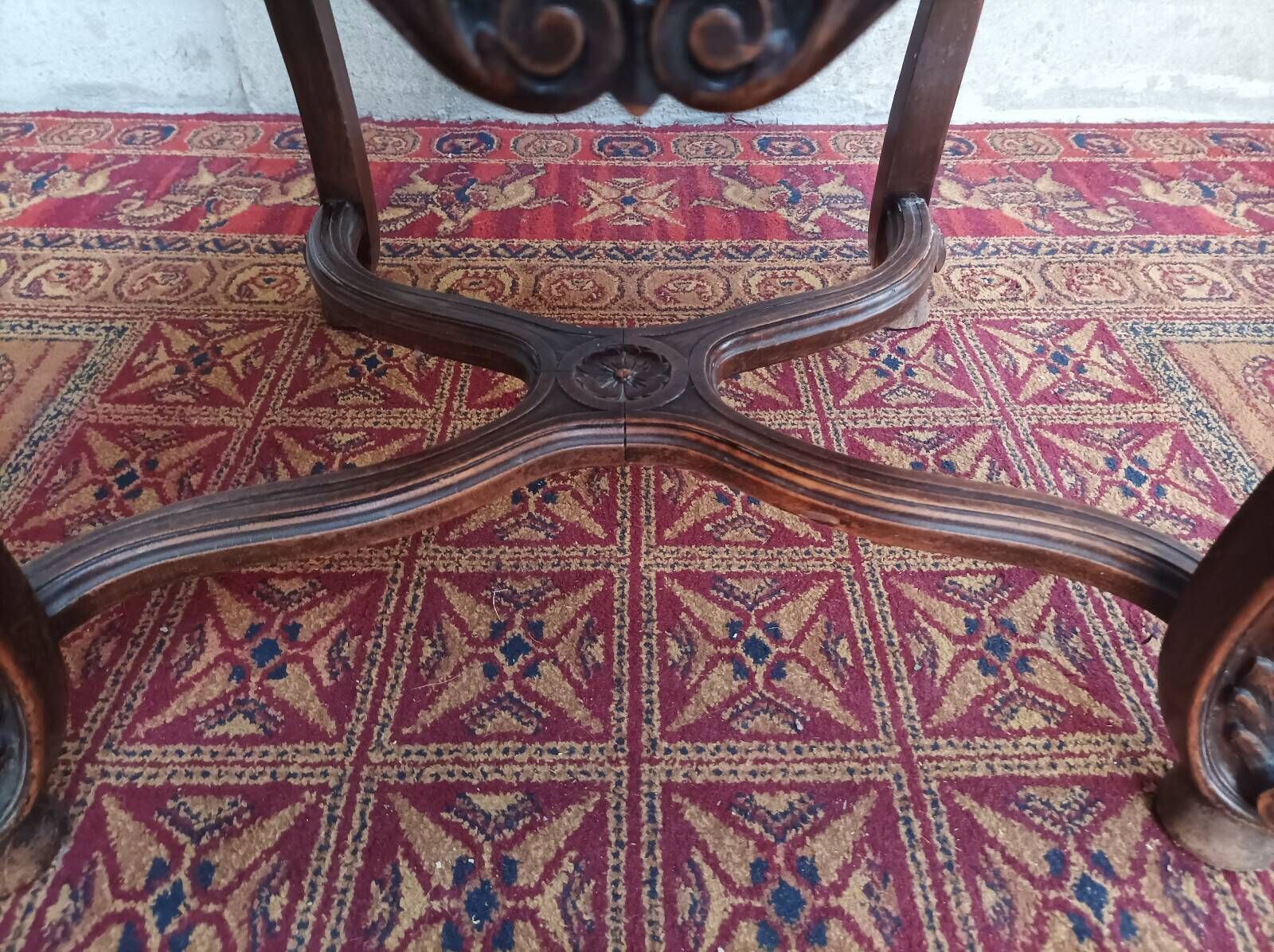 Louis XV chair in walnut, 19th century