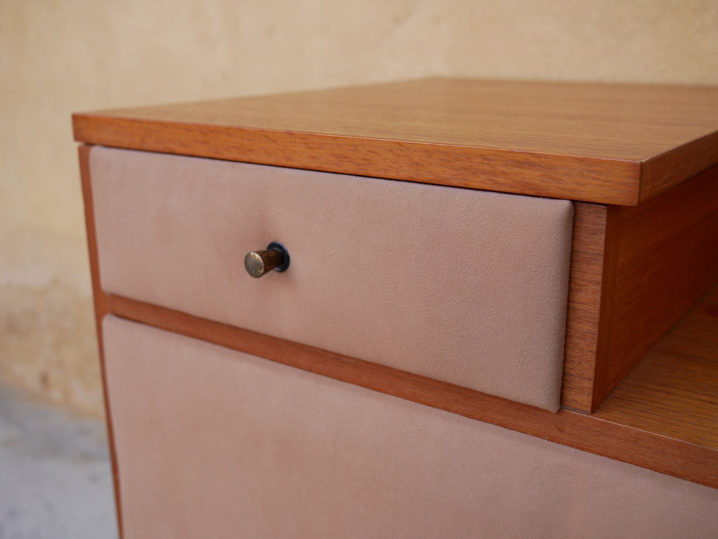 Dressing table / Dresser by Roger Landault