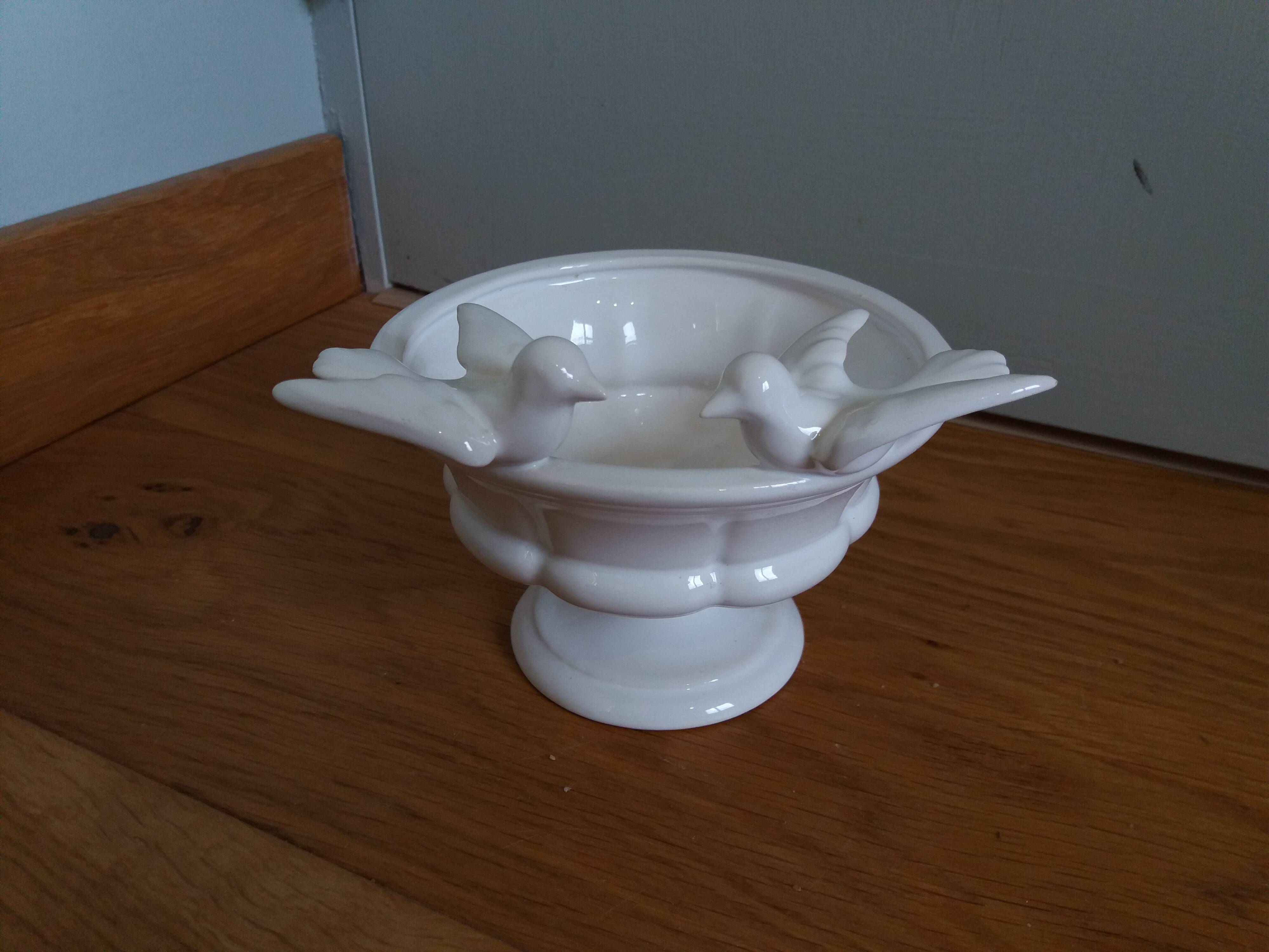 Birdbath cup