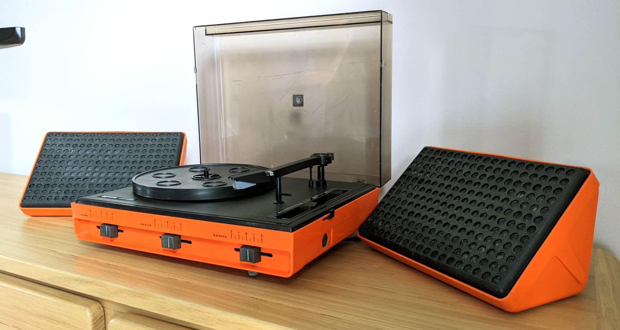 Bazin Combo Vintage record player