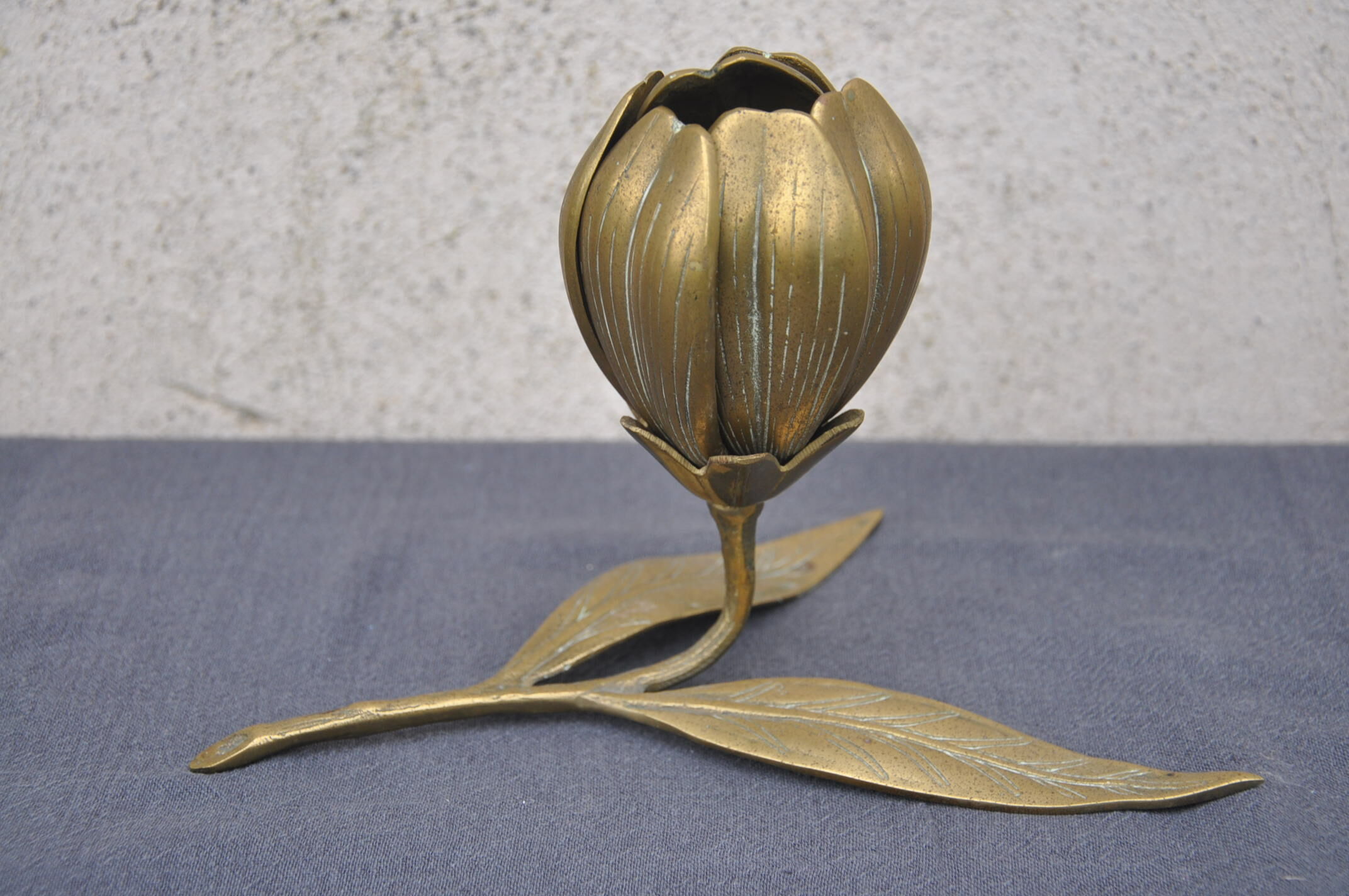 Fleur cendrier en laiton vintage