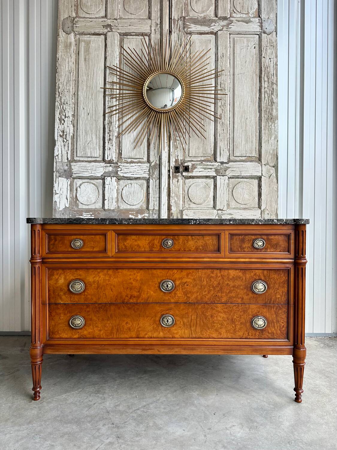 Louis XVI style chest of drawers in elm burl