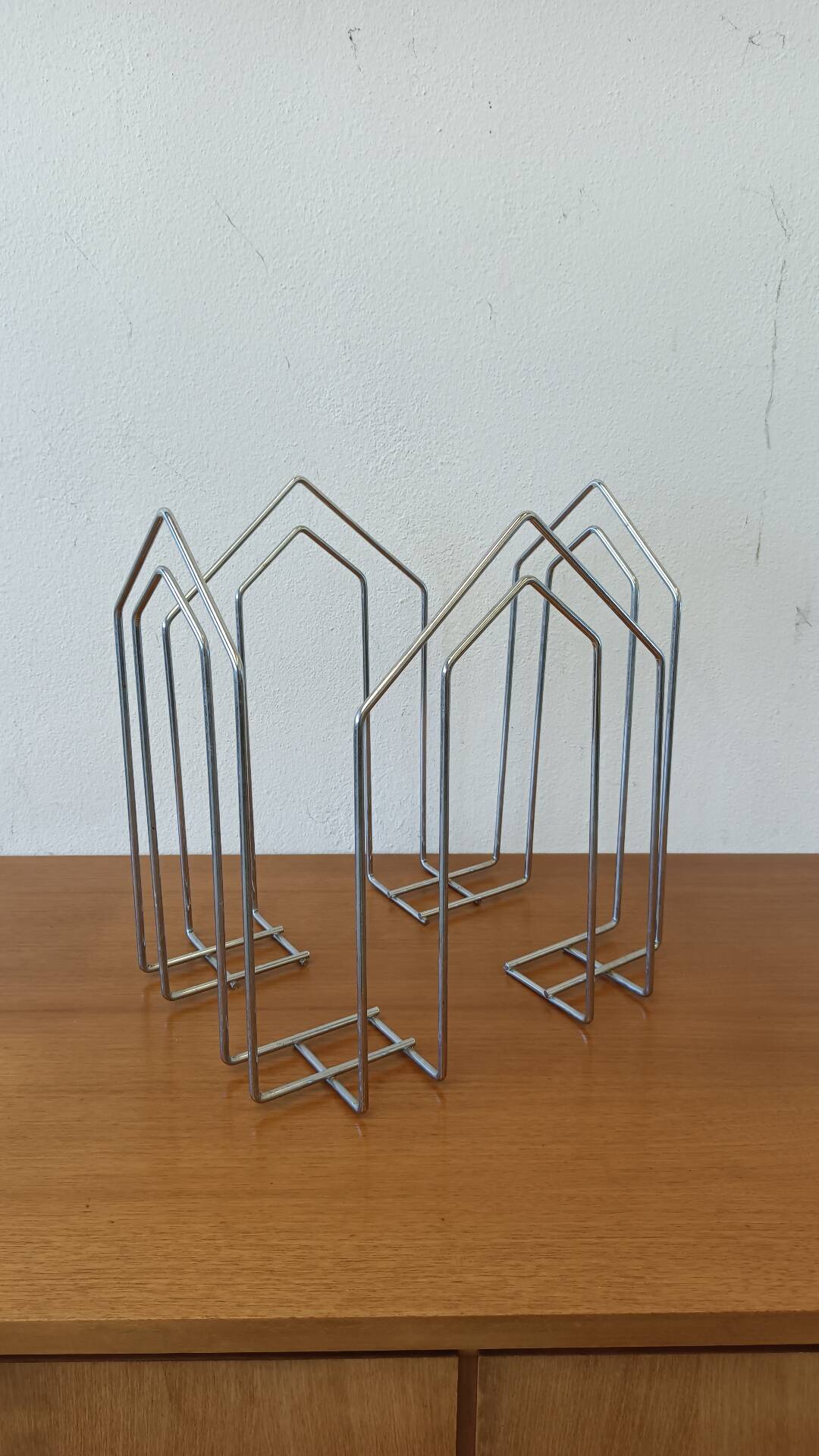 Chrome magazine rack