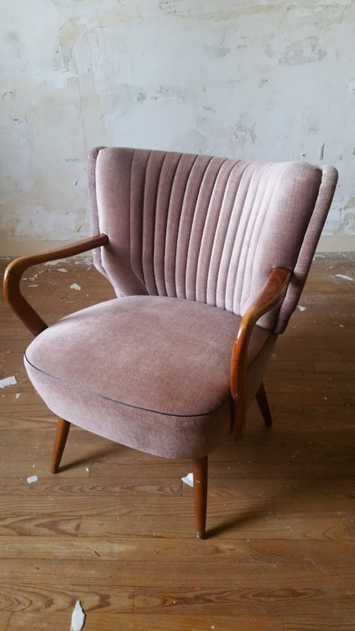 Fauteuil vintage années 50/60 beige rosé