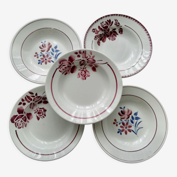 Set de 5 assiettes creuses dépareillées en faience de Saint Amand et Moulin des Loup