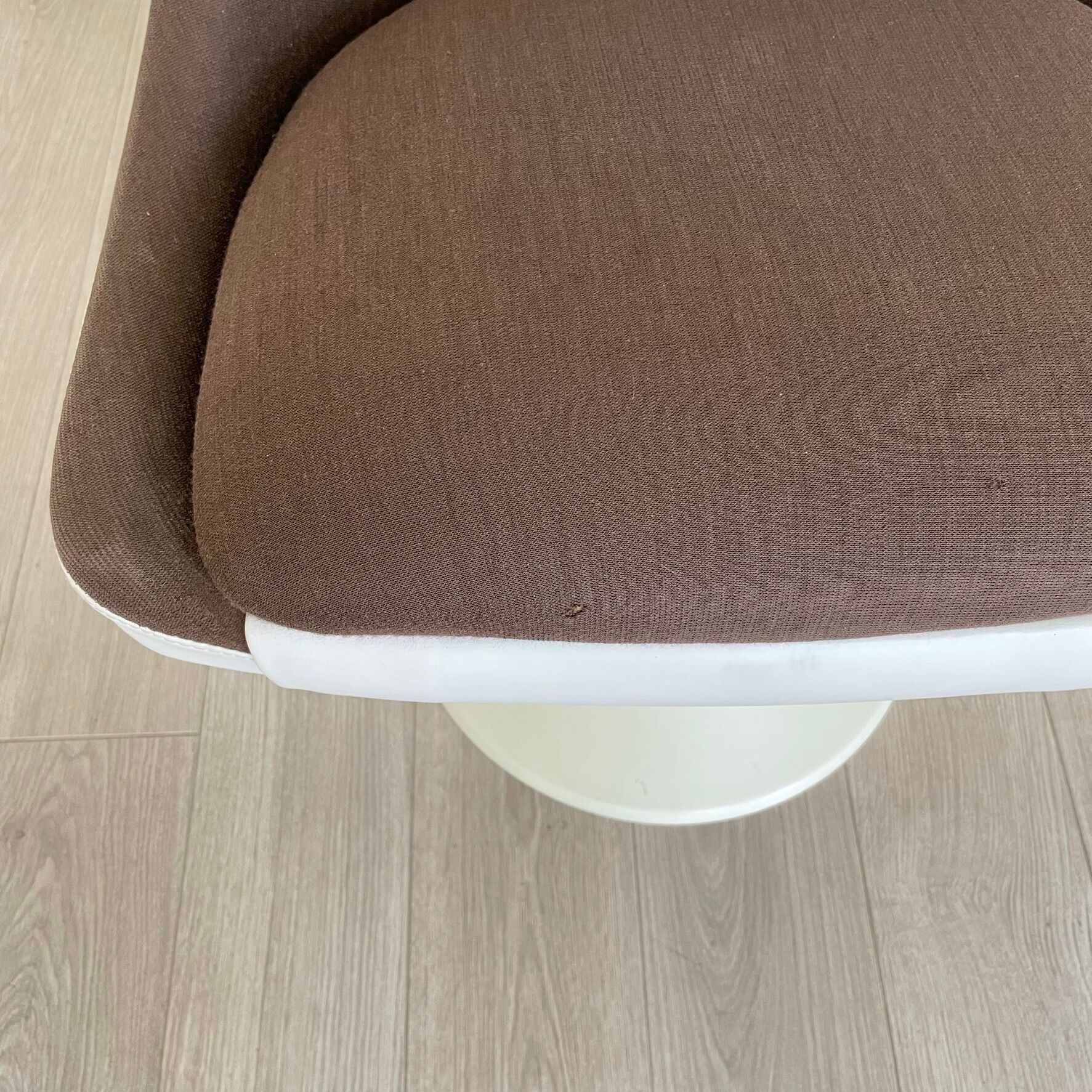 Tulip foot armchairs, 1970