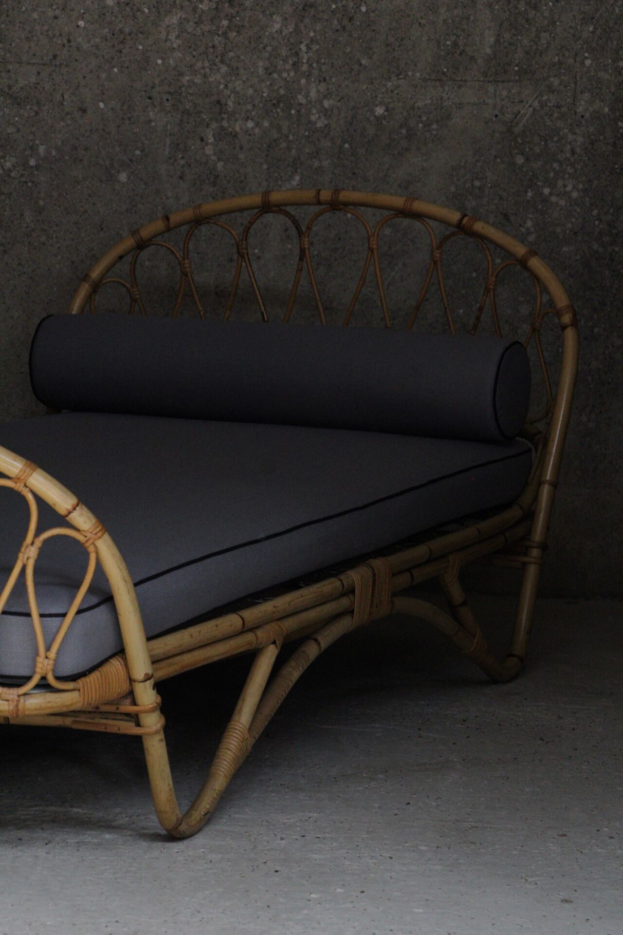 Daybed rotin Louis Sognot 1960