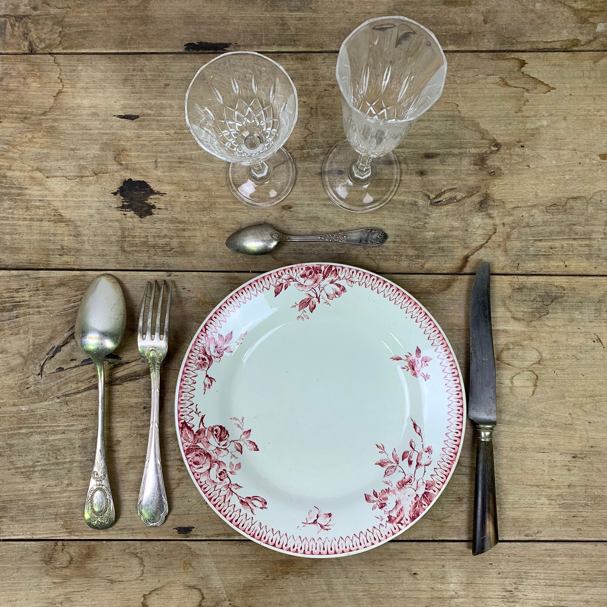 Lot of 6 plates in porcelain of Gien model Pomponnette