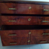 Commode ancienne en noyer massif