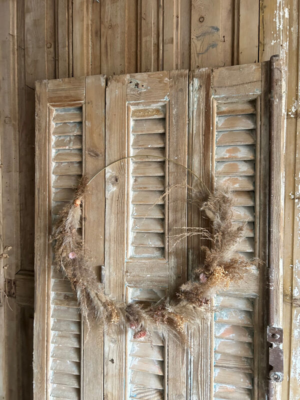 Trio de volets anciens de château