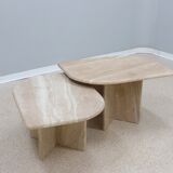 Tables basses sculpturales en marbre travertin de design italien vintage
