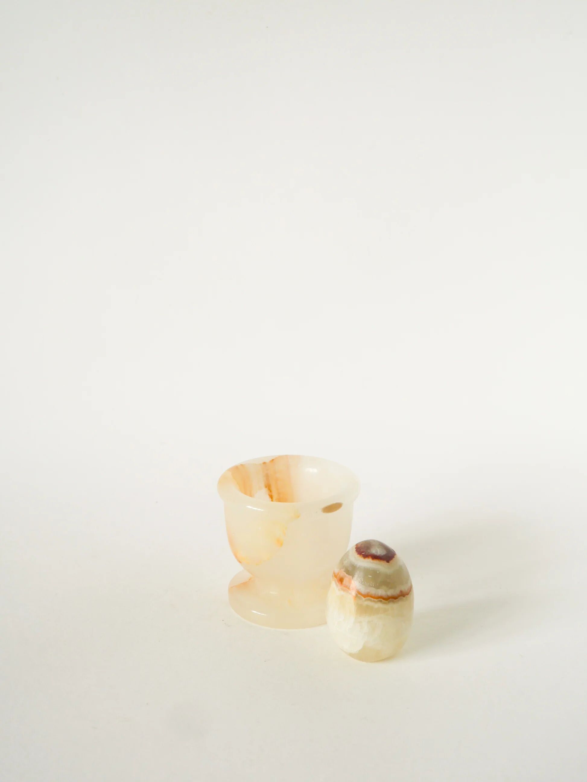 Small mortar and pestle in alabaster, 1970