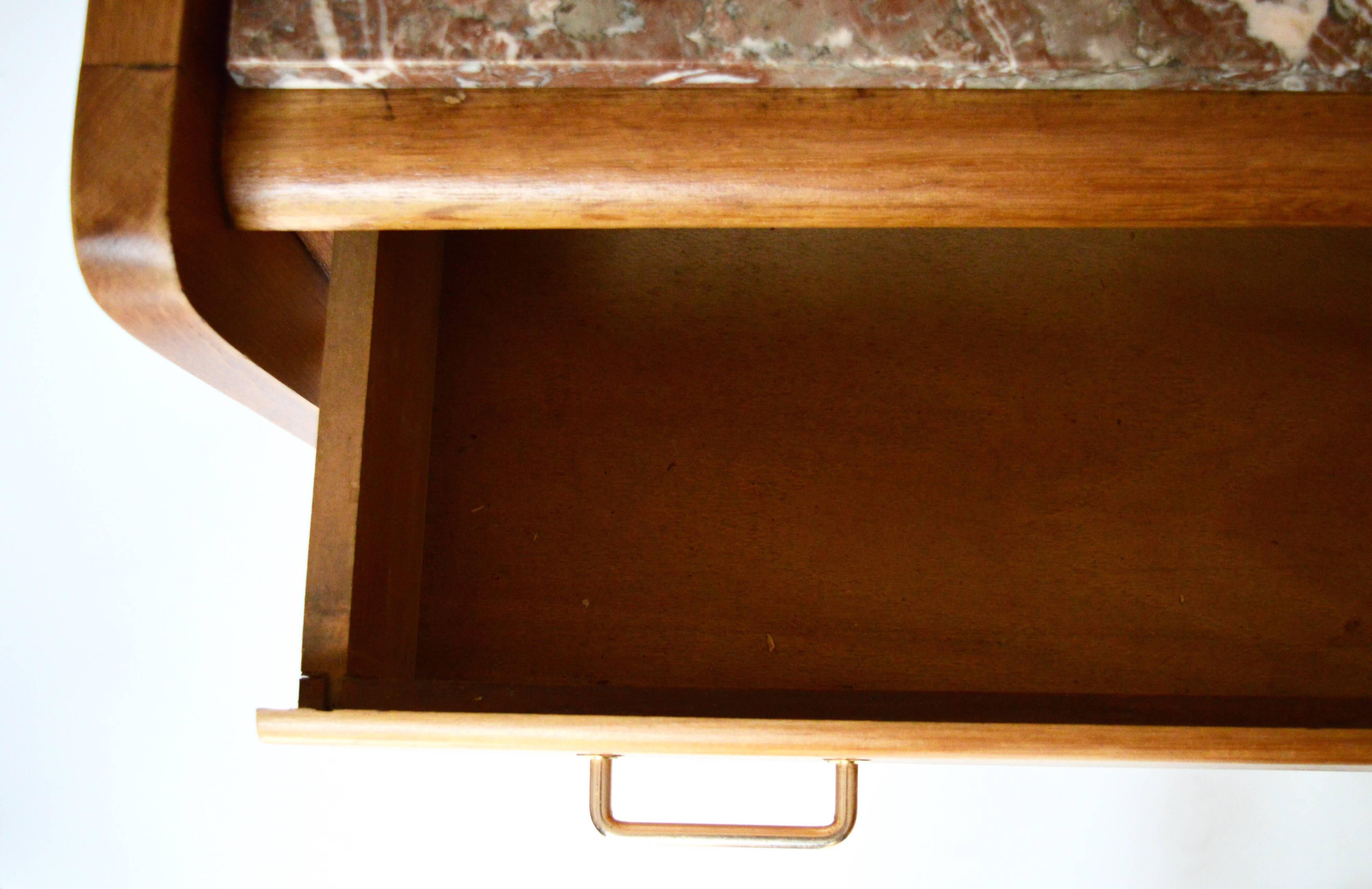Commode en placage chêne