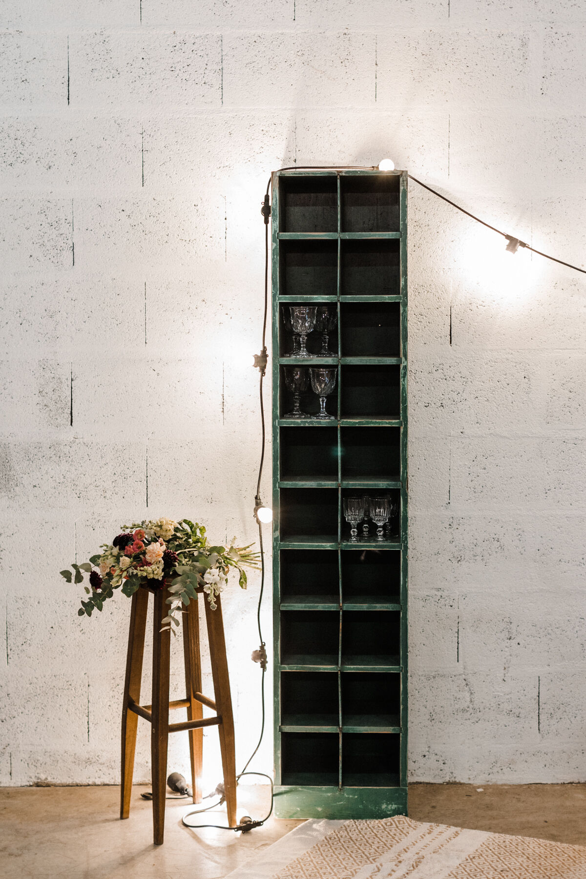 Wooden bar stool "Dolores"