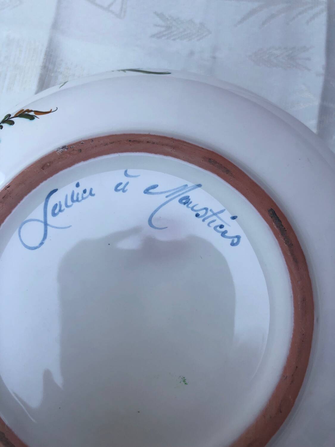 Vegetable dish or soup tureen in Moustiers earthenware signed LALLIER