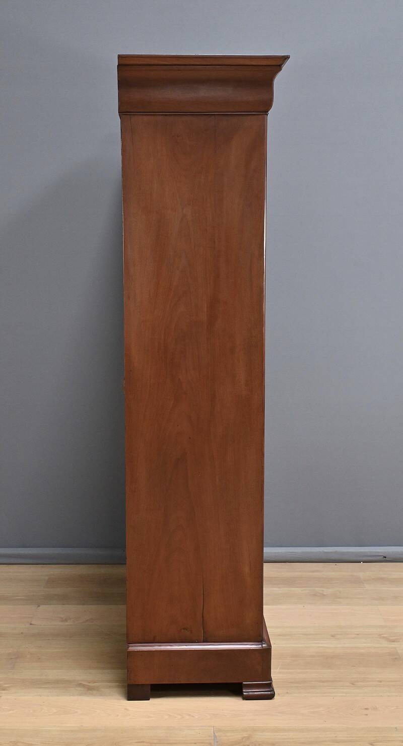 Mahogany Glass Bookcase, Restoration Period – Part 1 of the 19th Century