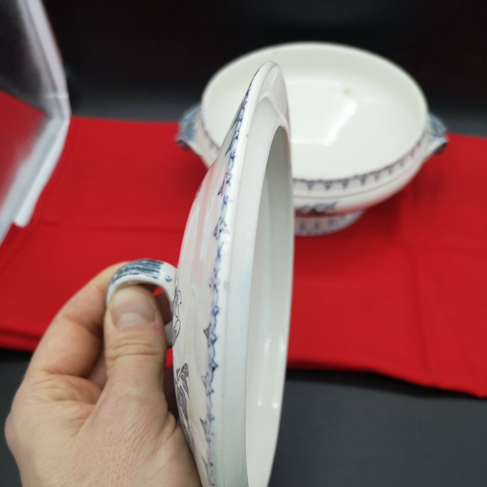 Vegetable or small soup pot in earthenware Sarreguemines model Flora