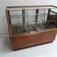 Vitrine de boulangerie vintage