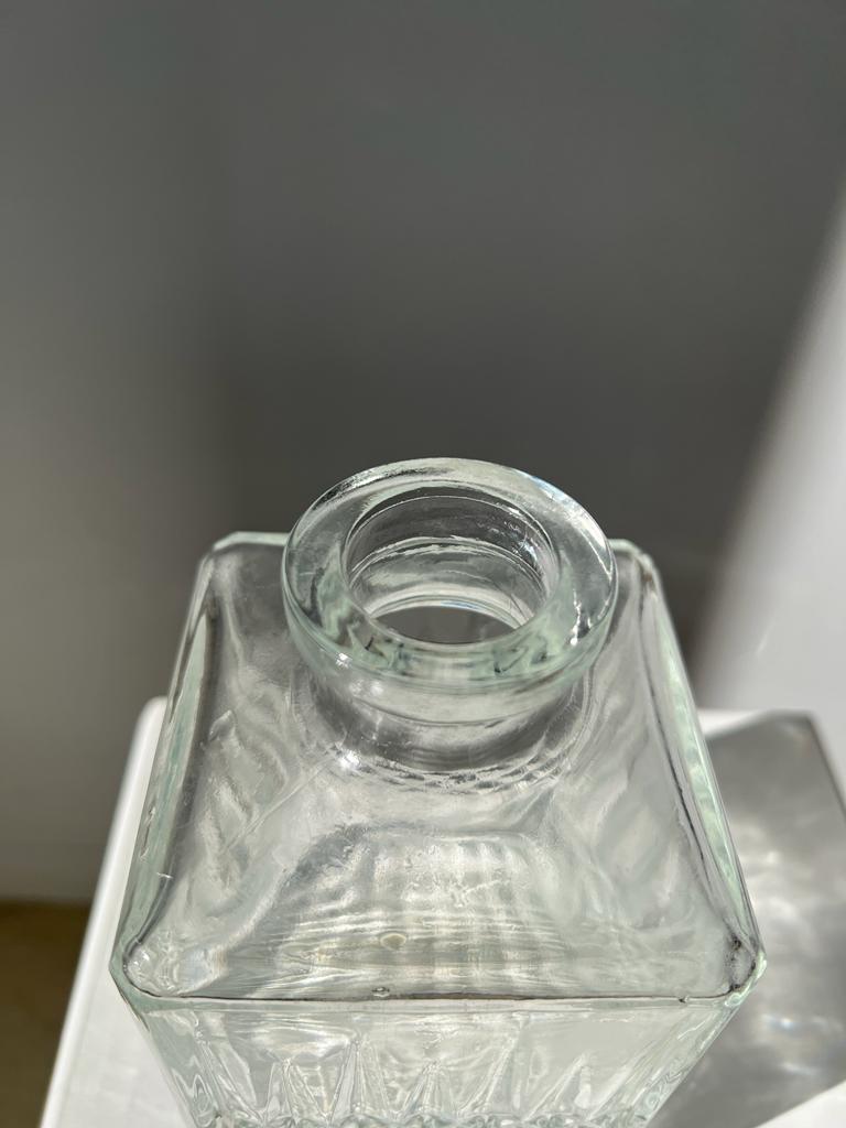 Vintage glass whiskey decanter H:22cm
