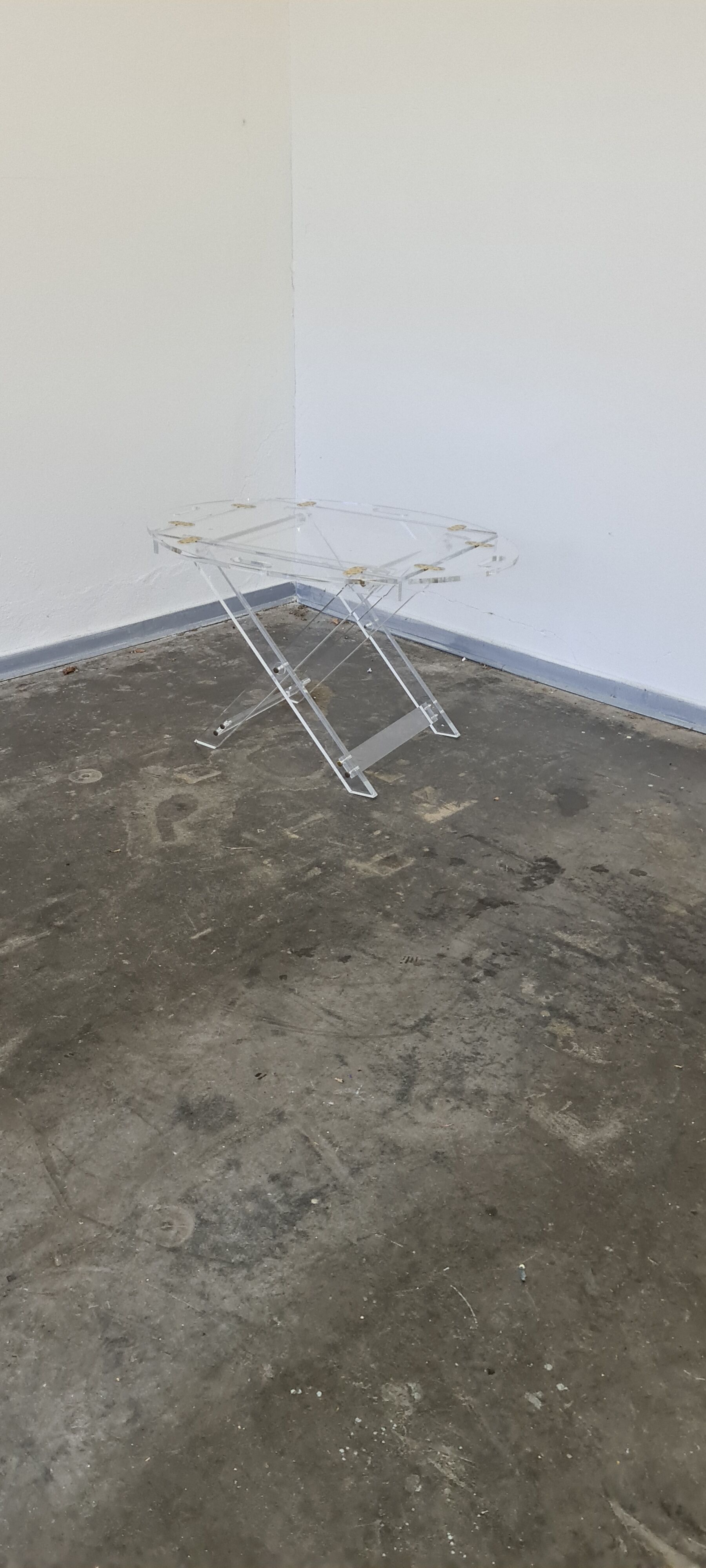 Table d’appoint en plexiglas vintage