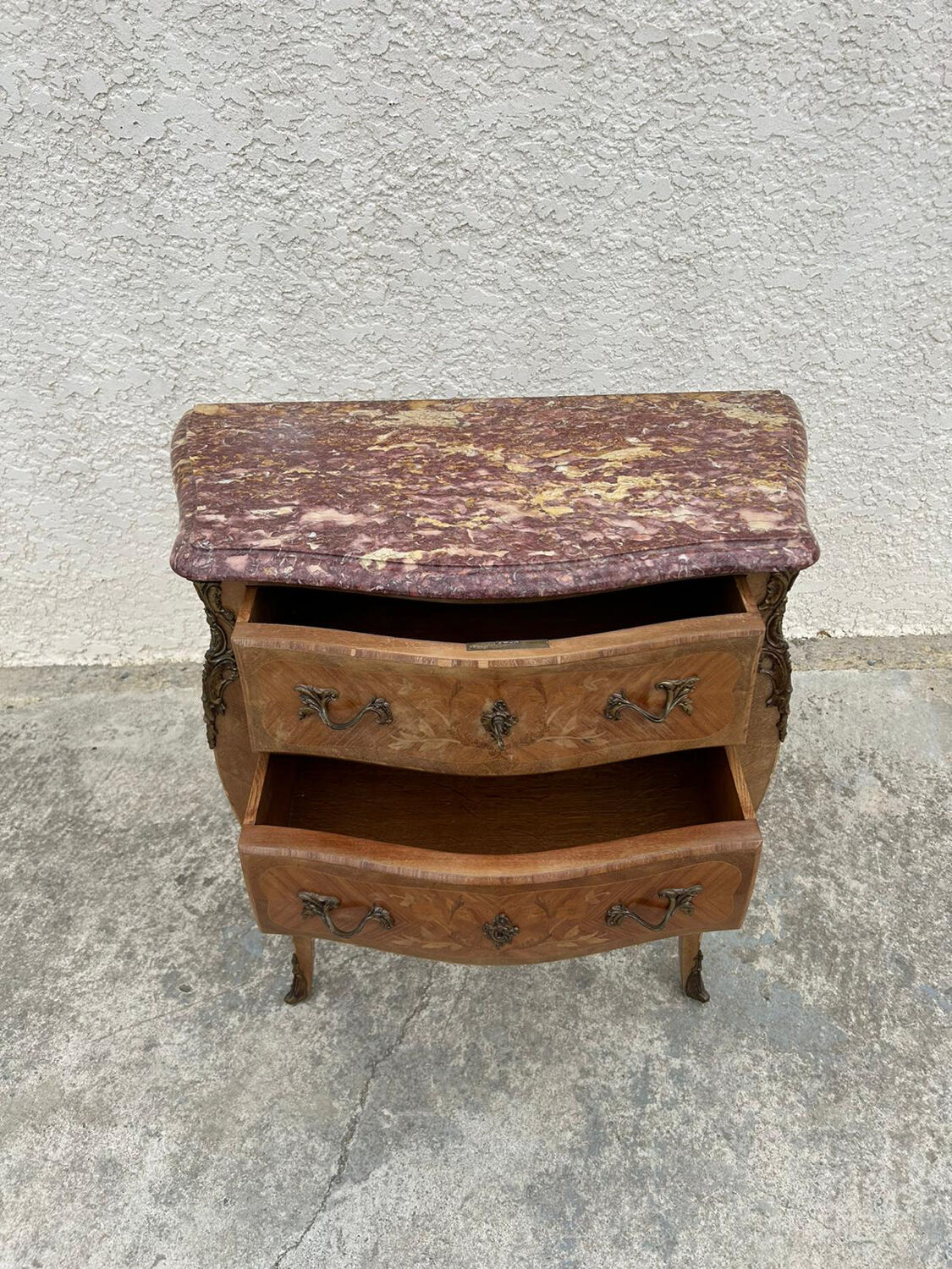 Louis XV style chest of drawers in rosewood