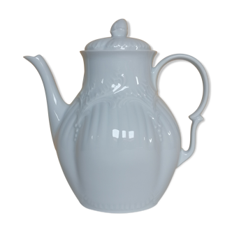 Coffee maker in old white porcelain from Limoges