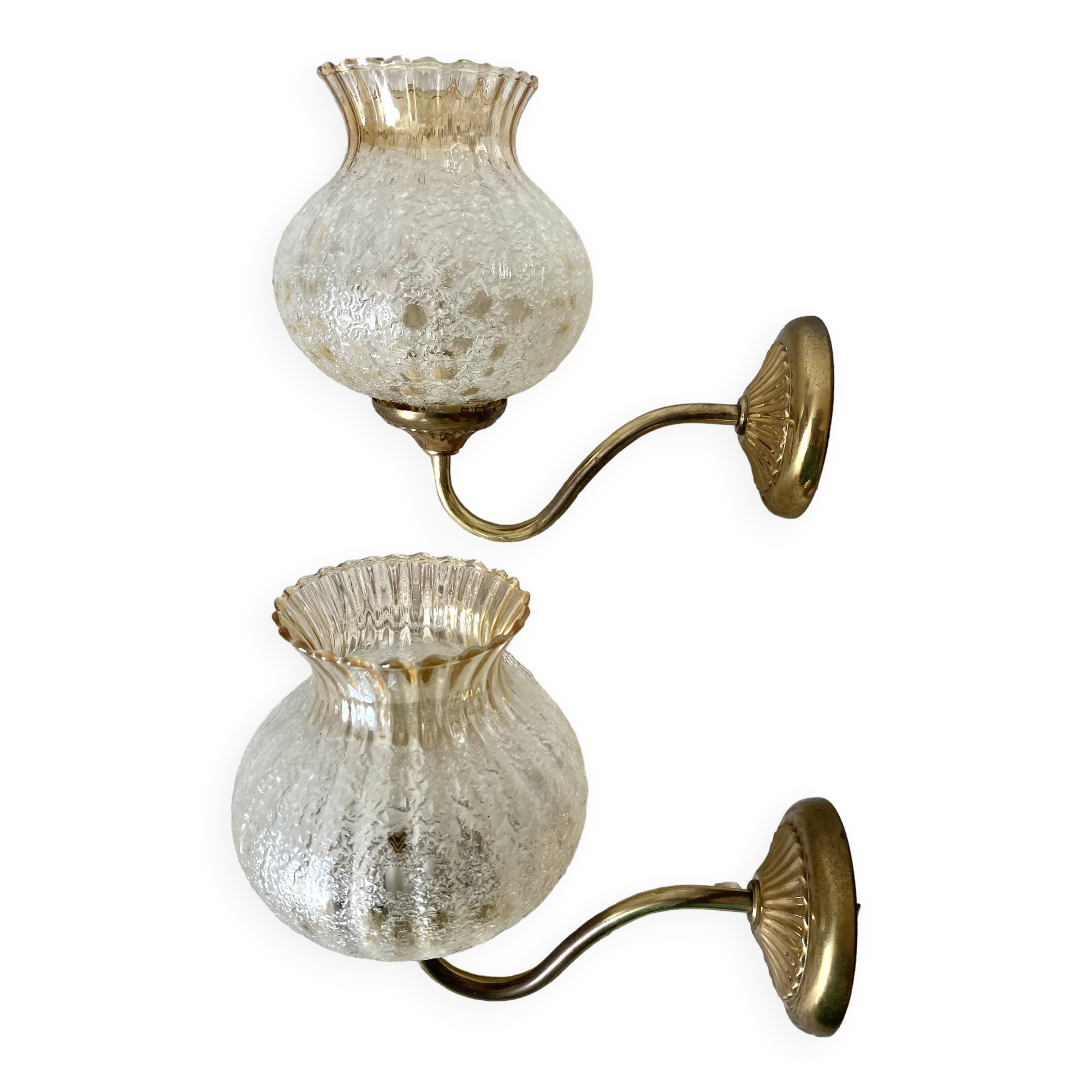 Pair of retro wall lights in glass and gold metal